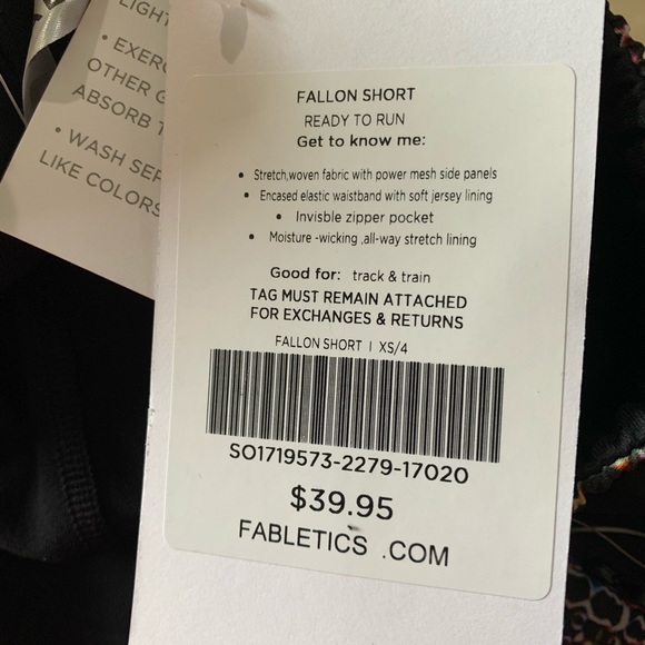 SALE!  Women’s Fabletics Fallon Short. NWT. XS - Picture 4 of 8